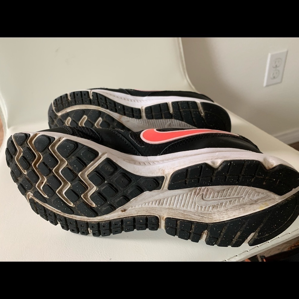 Shoes - Picture 5 of 7